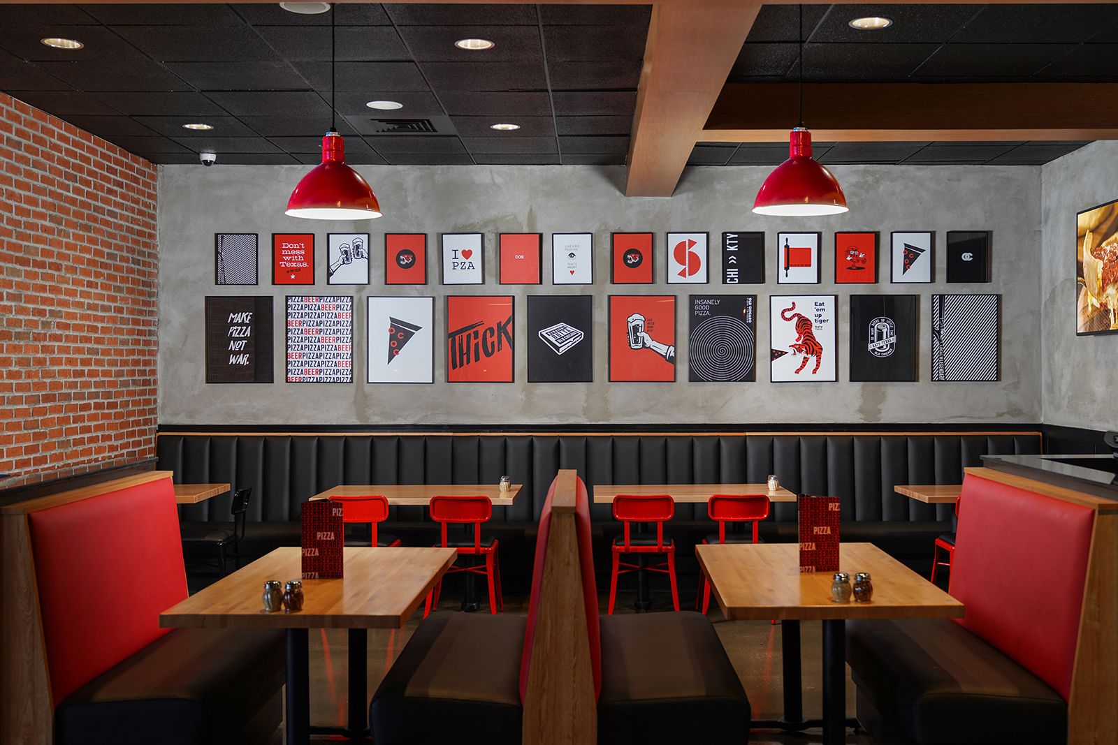 Old Chicago Pizza & Taproom Reopens in Katy
