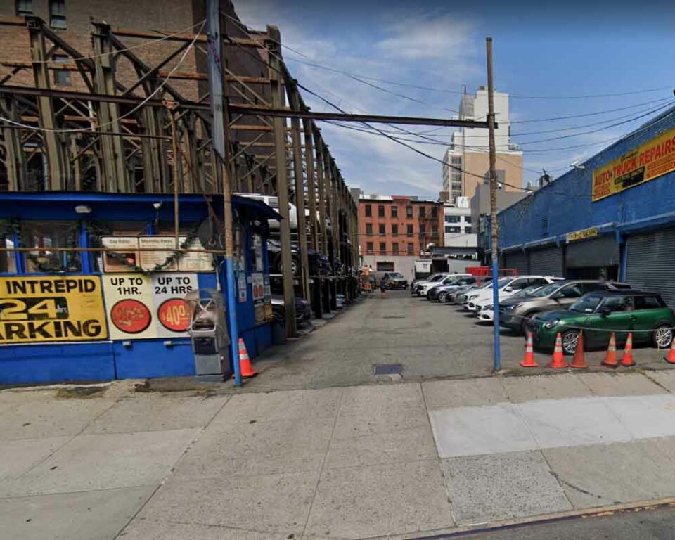 parking lot 45th street