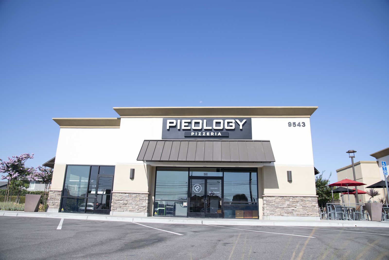 Pieology Pizzeria Names Shawn Thompson as New Chief Executive Officer