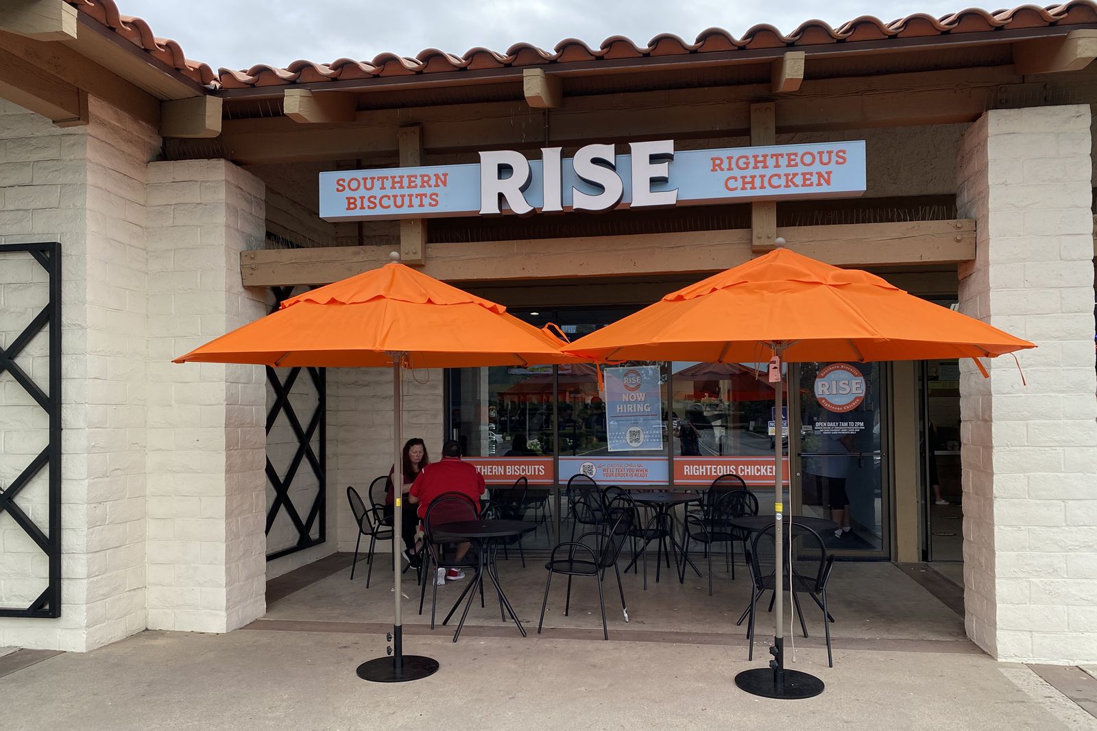 Rise Southern Biscuits & Righteous Chicken Opens First West Coast Restaurant in California
