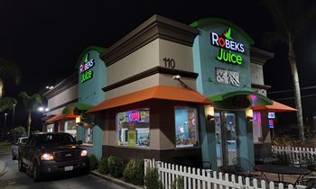 Robeks Heads in Fourth Quarter with Strong Sales Momentum