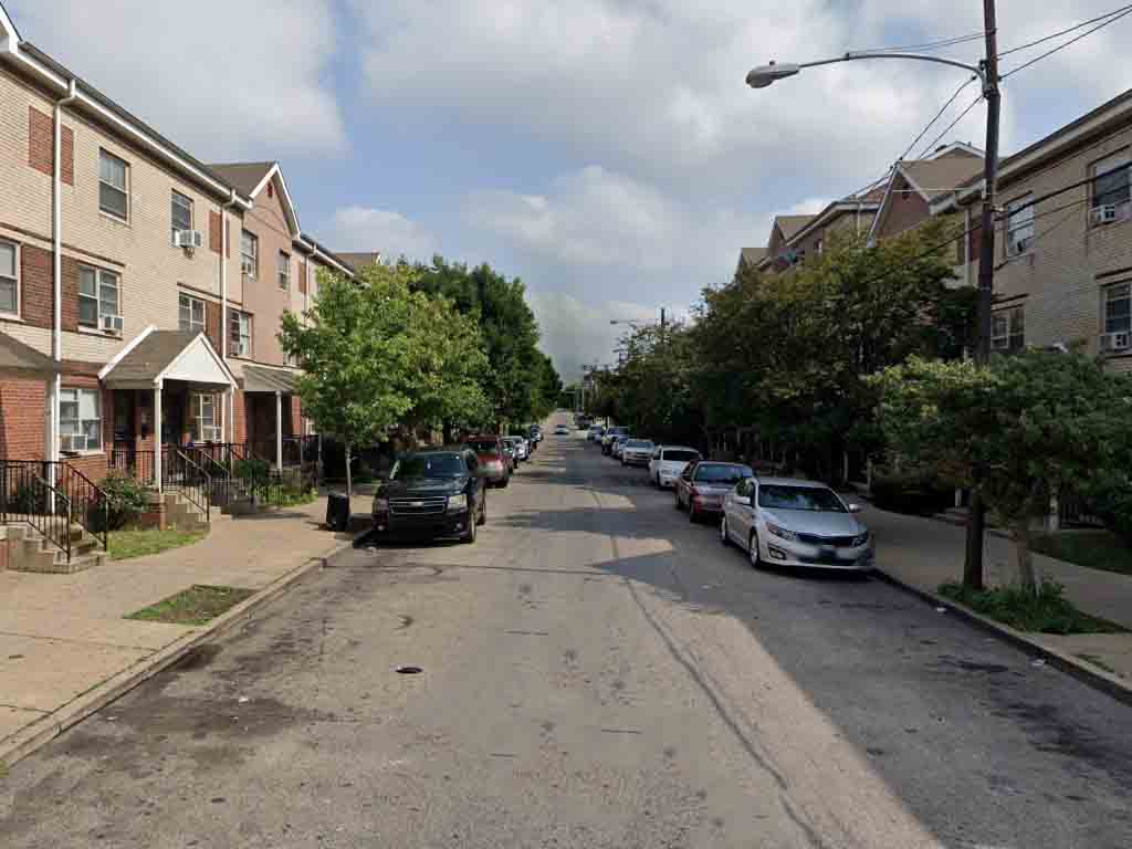 Three Philadelphia police officers shot executing early morning search warrant