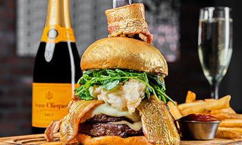 Slater's 50/50 Las Vegas Featured on Netflix's Upcoming "Fresh, Fried & Crispy" - Vimarsana News