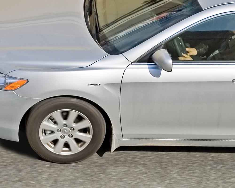 Silver sedan similar to one described in Severna Park luring incident
