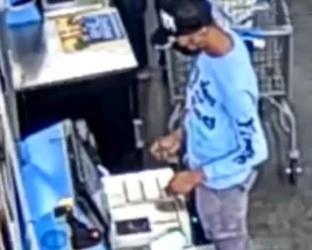 Detectives Investigate Residential Burglary and Theft on Deerfield Avenue
