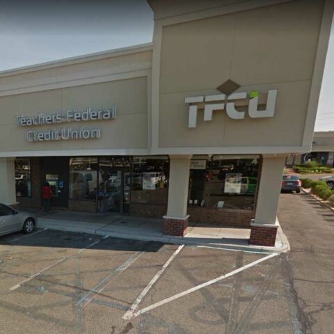 Male bank robber dressed as woman sought on long island - photo licensed by shore news network.