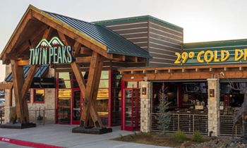 Twin Peaks Brings the Ultimate Game Day Experience to Grand Prairie