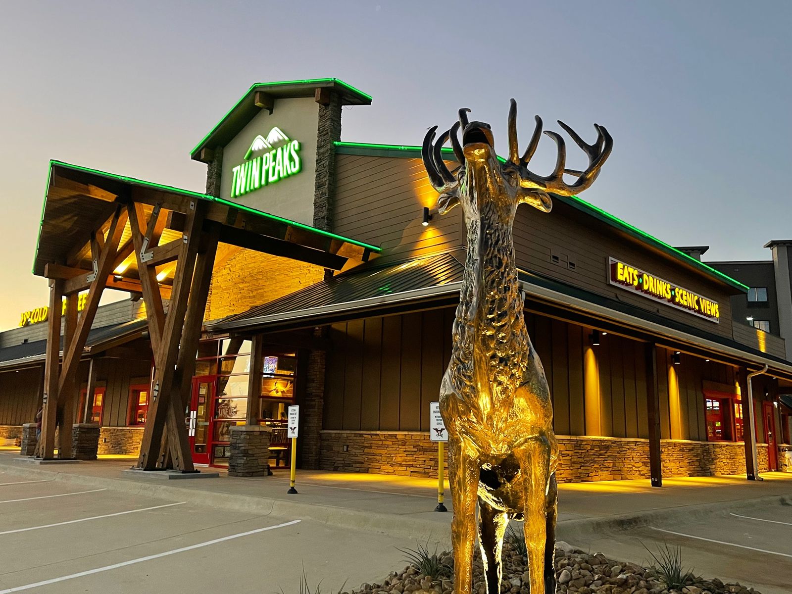 Twin Peaks To Introduce New Game Day Experience to Nashville Area