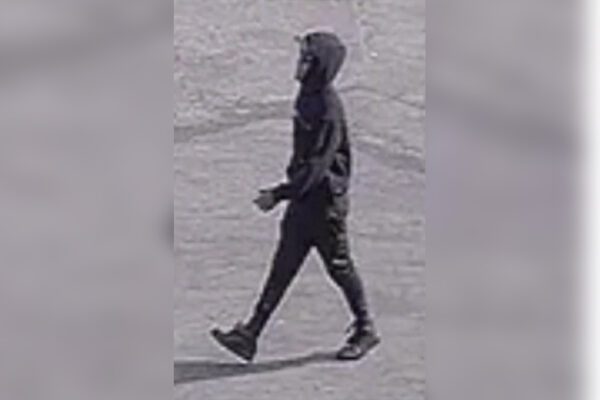Man carjacked after fueling up at Philadelphia gas station