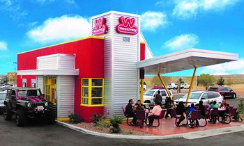 Wienerschnitzel Continues Its Record-Breaking Sales in 2021