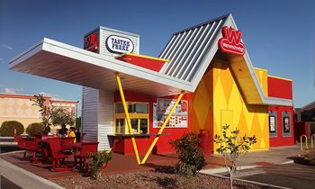 Wienerschnitzel Franchise Inks 20-Unit Development Deal to Enter Arkansas