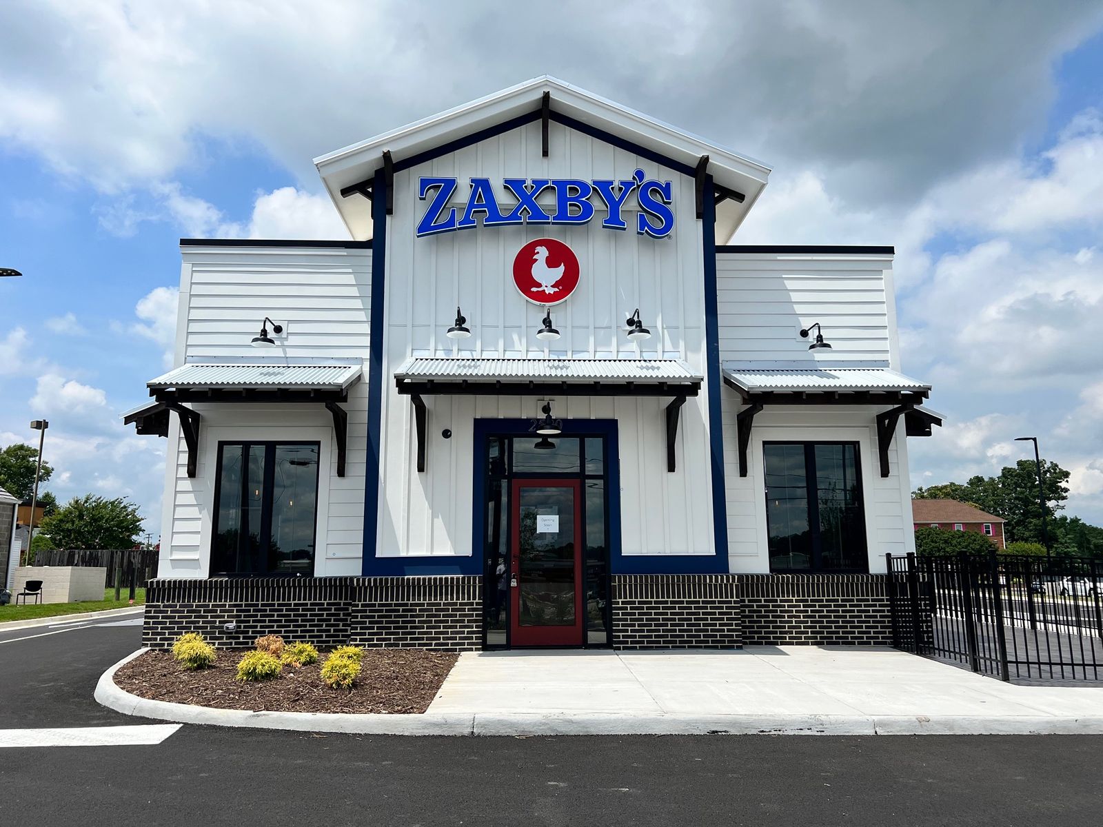 Zaxby's Opens Its First Restaurant in Chester, Virginia