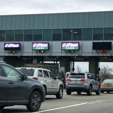 Long commutes and low job satisfaction make new jersey a not-so-great place to work, study finds - photo licensed by shore news network.