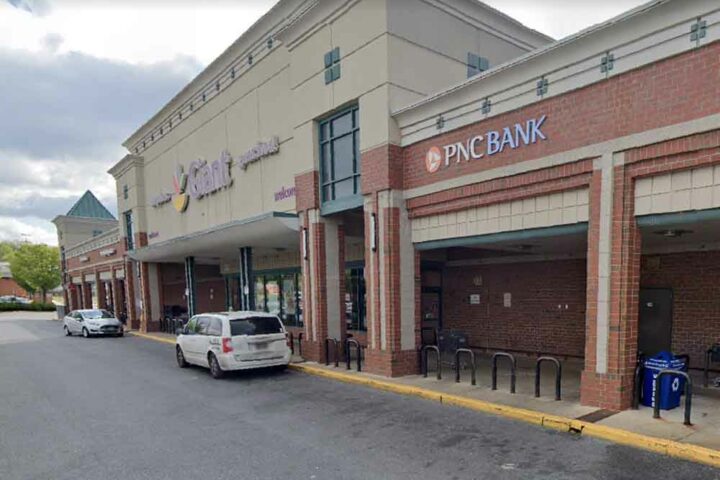 The Prince George’s County Police Department’s Homicide Unit is investigating a double fatal shooting inside of an Oxon Hill grocery store. The victim, a store security guard, is identified as 43-year-old Willie Tate of Fredericksburg, VA. He was shot and killed by the decedent, 20-year-old Zaila Akida of District Heights.