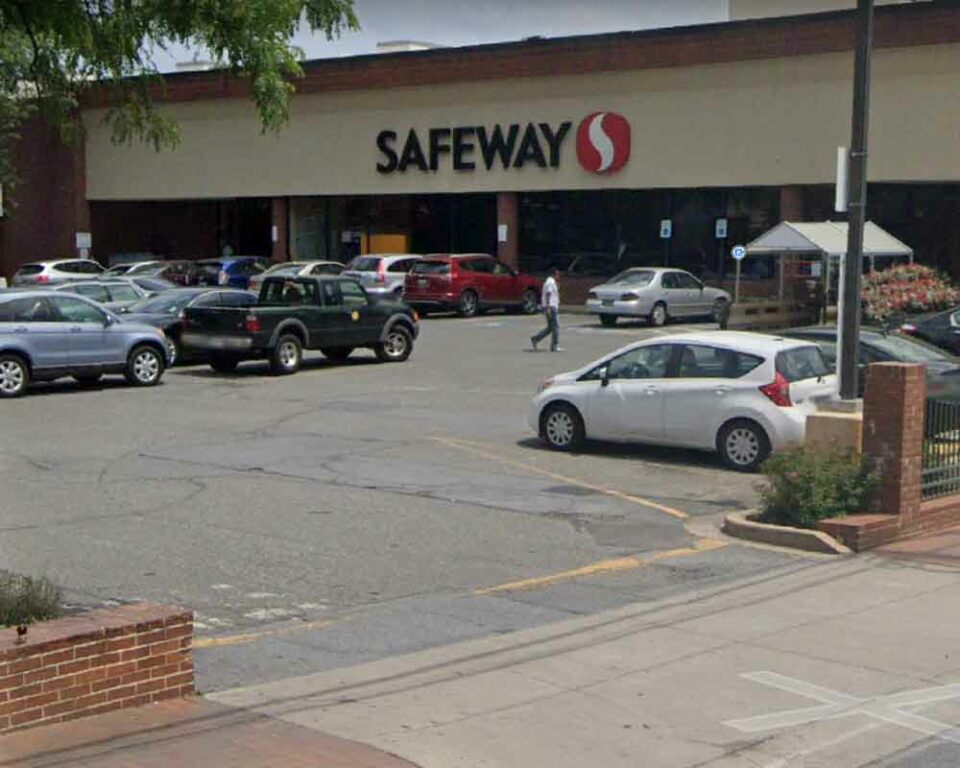 Two juveniles and an 18-year-old have been arrested, following an attempted carjacking in a grocery store parking lot.