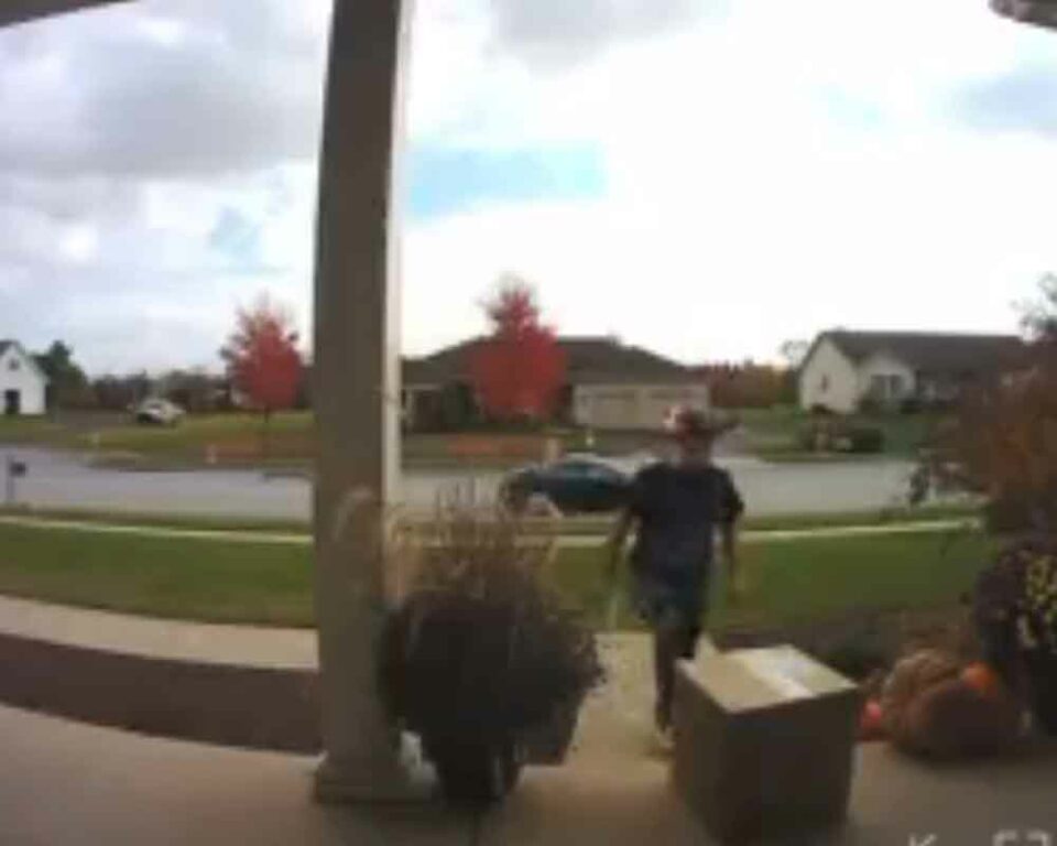 On 11.01.22 at 1:02 PM a homeowner caught a thief stealing a package off of his front porch. The theft occurred in the 600 block of Foxtail Dr. – Manchester Township.