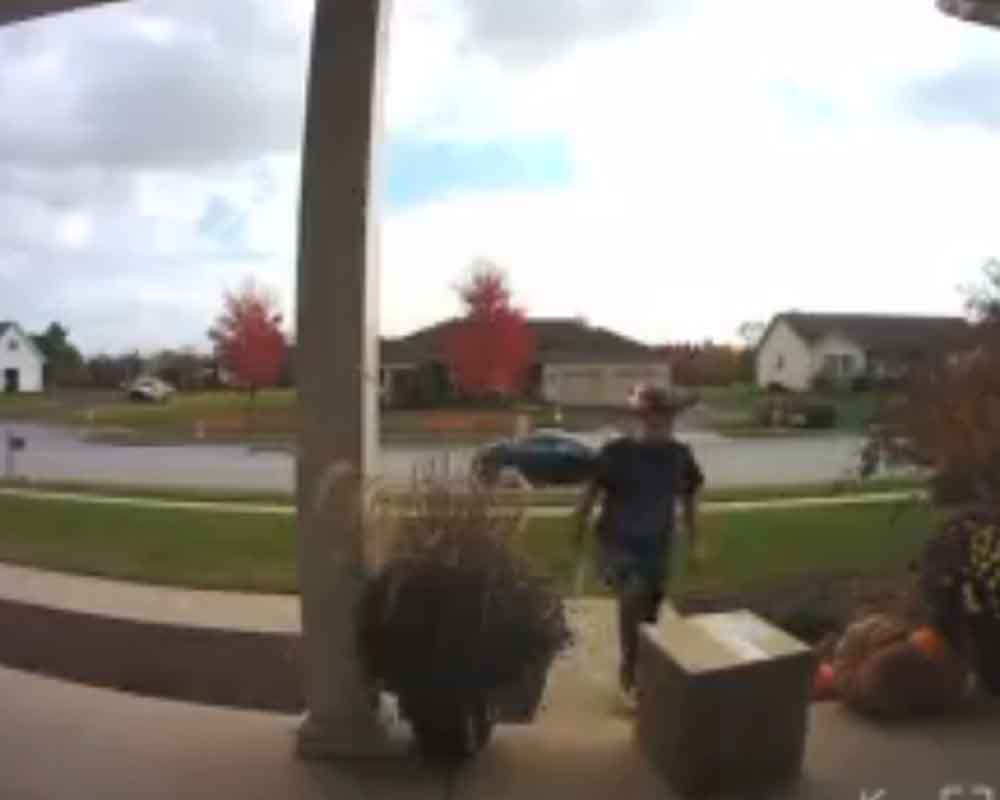 On 11.01.22 at 1:02 PM a homeowner caught a thief stealing a package off of his front porch. The theft occurred in the 600 block of Foxtail Dr. – Manchester Township.