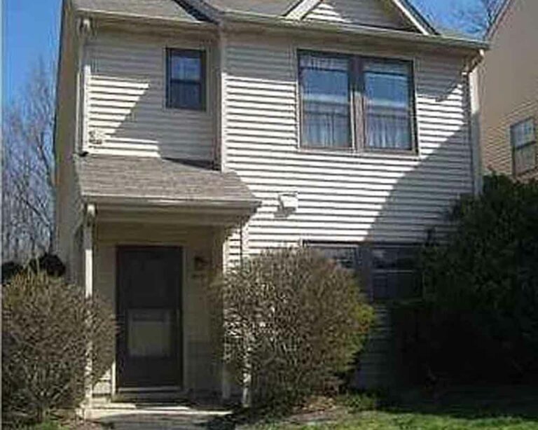 On 11/5/2022 at 0059 hrs. Multiple fire and police units were dispatched to 1400 dahlia court for a report of a structure fire.