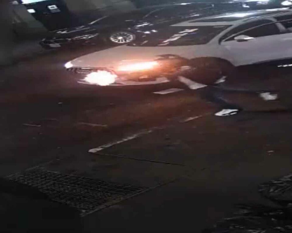 in front of 15 West 38th St in Manhattan, an unidentified male displayed a black firearm & fired 1 round before fleeing on foot westbound on West 38th St.