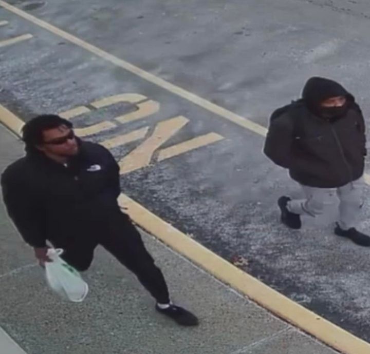 Middletown T-mobile store robbed