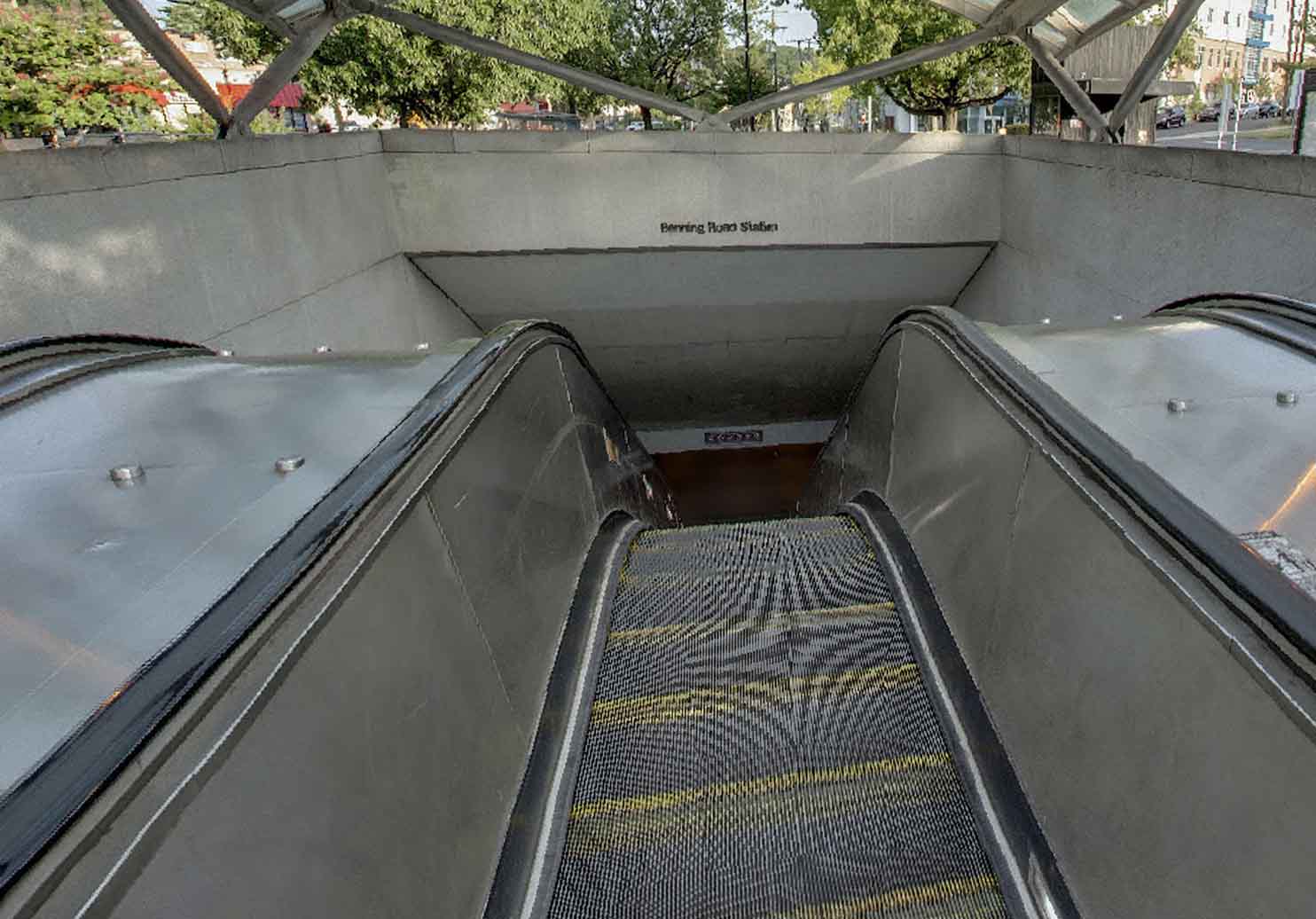 Two Teens, Woman Shot At D.C. Metro Station