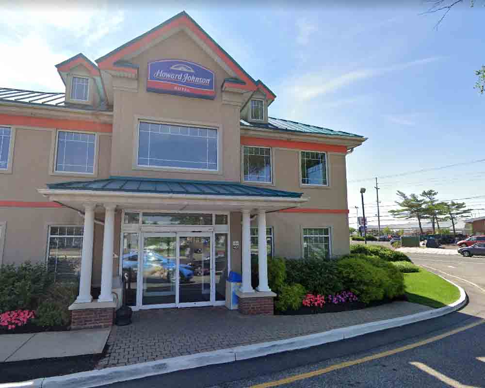 Howard Johnson - Route 37, Toms River.