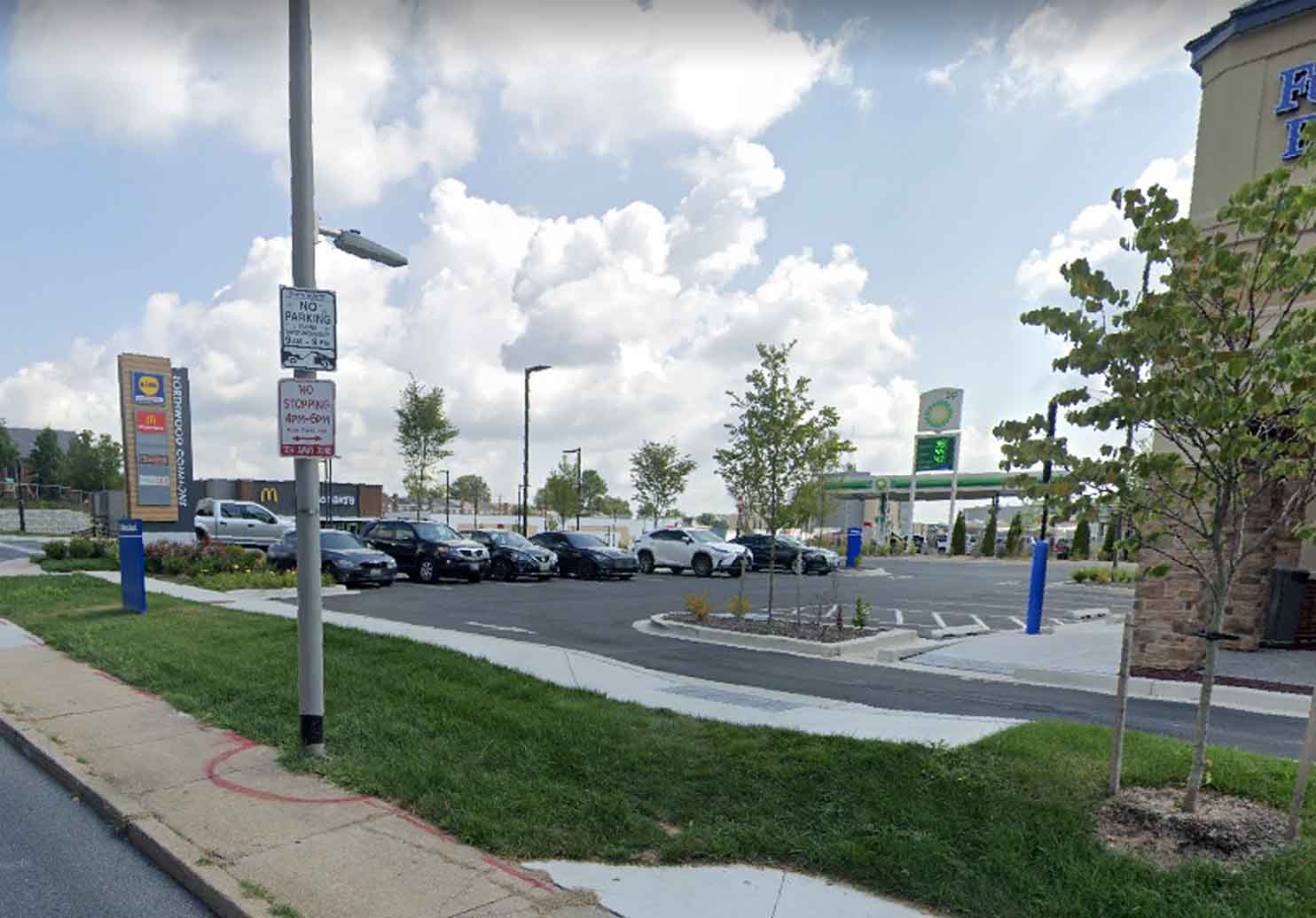 On December 11, 2022, at approximately 6:43 p.m., Northeast District officers responded to the 1500 block of Havenwood Road to investigate a reported shooting.