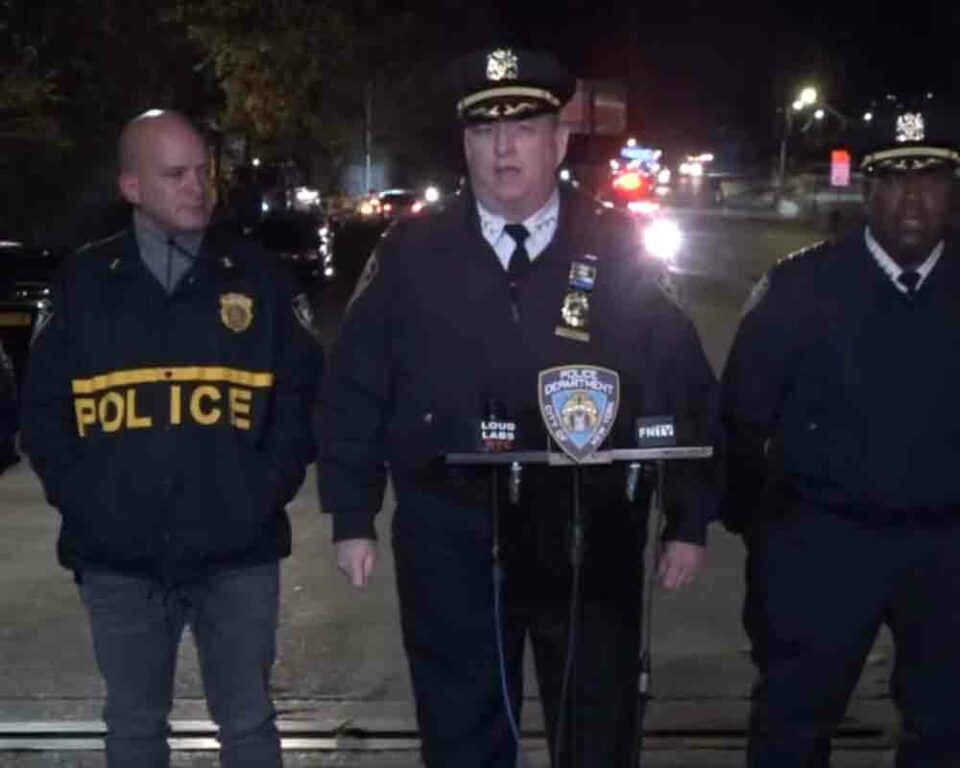 Stolen car suspect shot after shootout with New York City police officers near Yankee Stadium