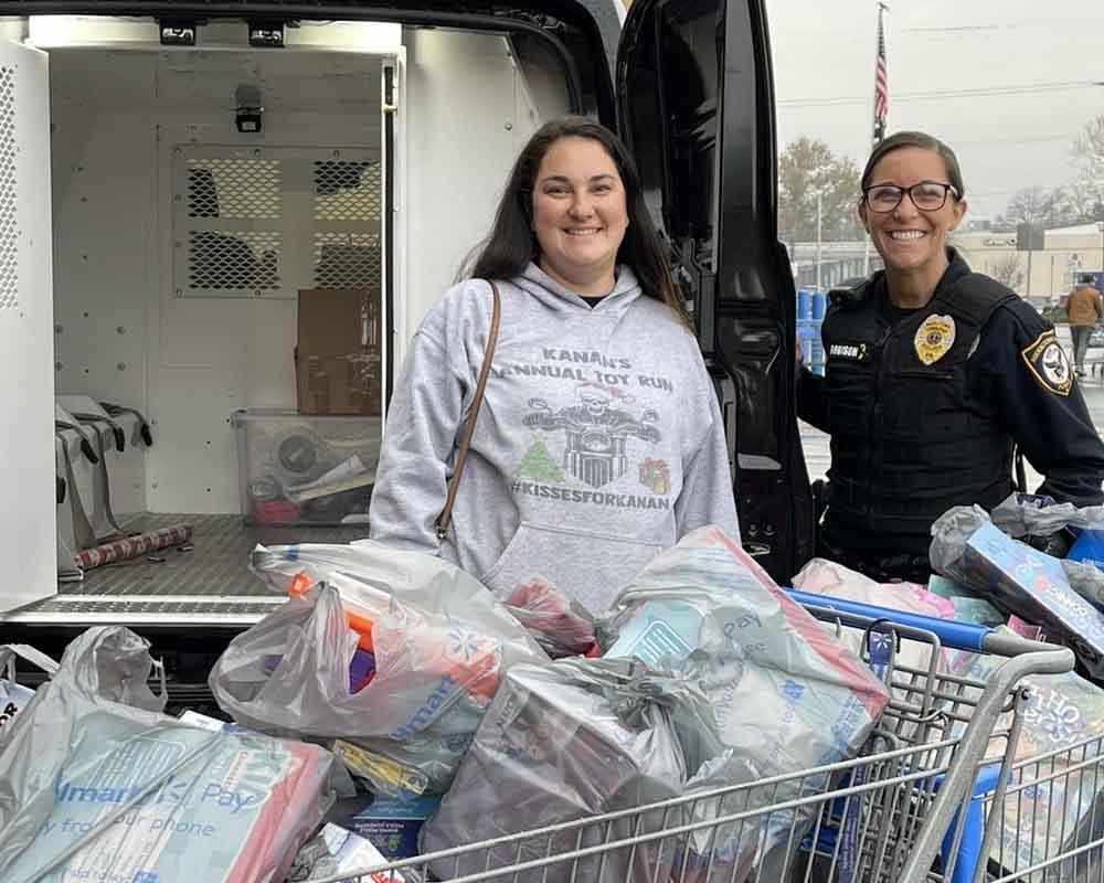 Middletown community raises $20,000 in annual Shop with a Cop event