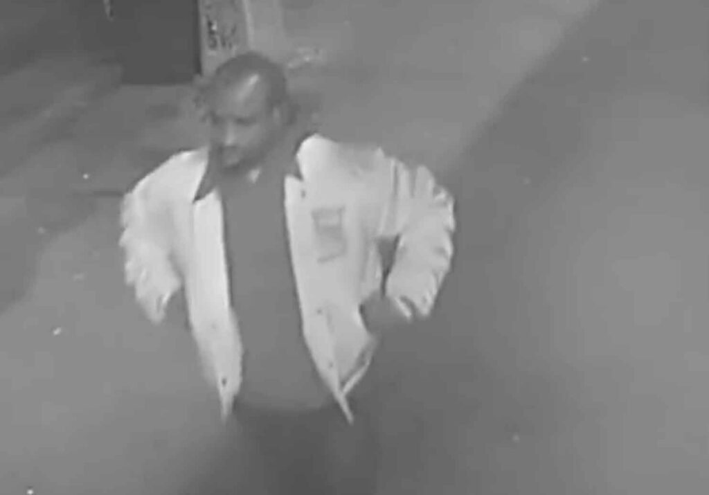 52-year-old stabbed multiple times, robbed in Bronx attack