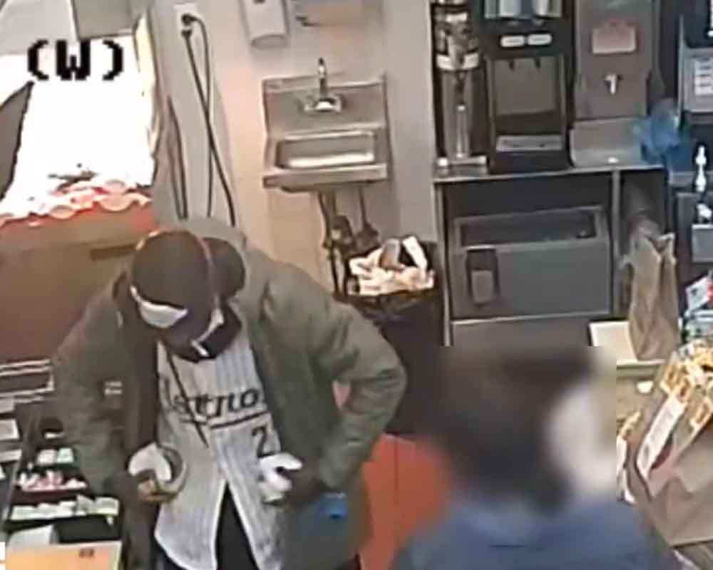 NYC McDonald's held up and robbed at knifepoint for food