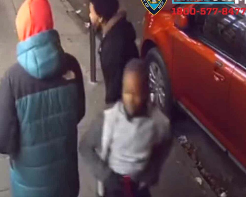 12-year old boy robbed at gunpoint in NYC