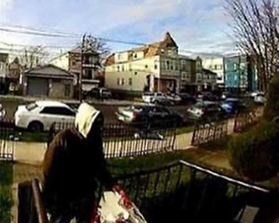 Newark Public Safety Director Fritz G. Fragé requests the public’s help in identifying the below-pictured male suspect in connection with the theft of two packages on Tuesday, November 29, 2022.