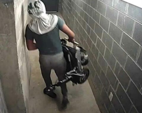 etectives from the Montgomery County Department of Police –2nd District Patrol Investigations Unit are investigating the theft of an electric wheelchair that occurred on Wednesday, October 26, 2022, in the 4900 block of Hampden Lane in Bethesda. Detectives have released video of the male suspect and are asking for the public’s assistance in identifying him.