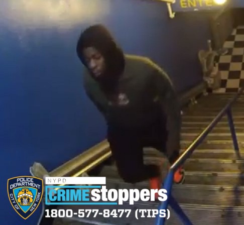 Good Samaritan scammed out of $5,700 trying to help man who claimed he was locked out of house