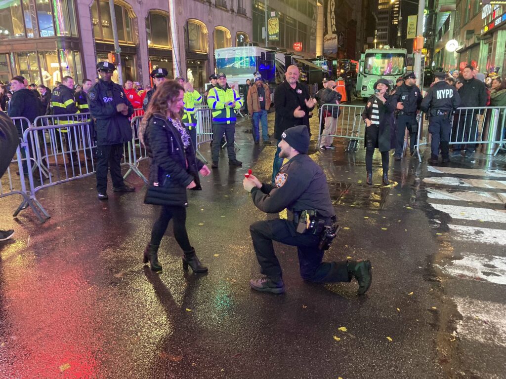 Watch: New York City cop proposes in Times Square on New Year's Eve