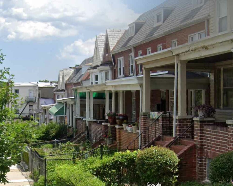 Houses on Holmes Avenue in Baltimore - Google Maps