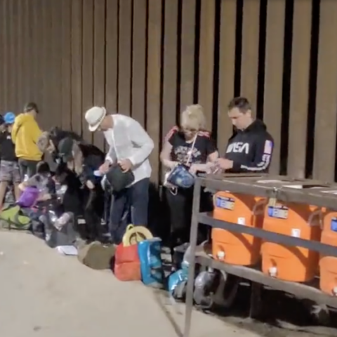 Poll: majority of voters support governors recruiting private citizens to secure the border - photo licensed by shore news network.