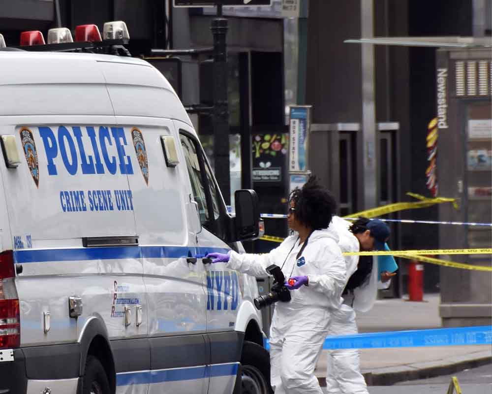 Police seek three suspects in fatal Bronx shooting