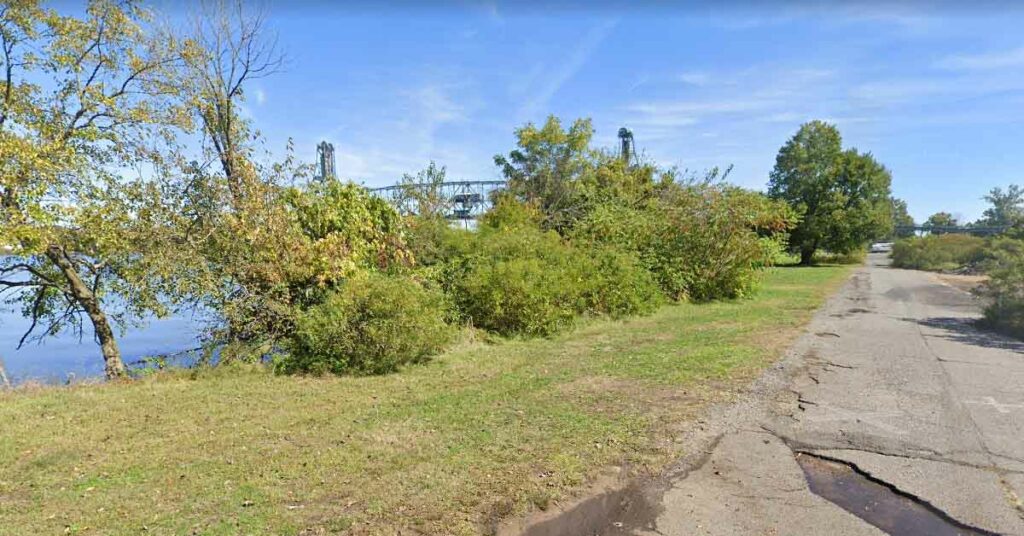 Commerce Square Boulevard - Google Maps