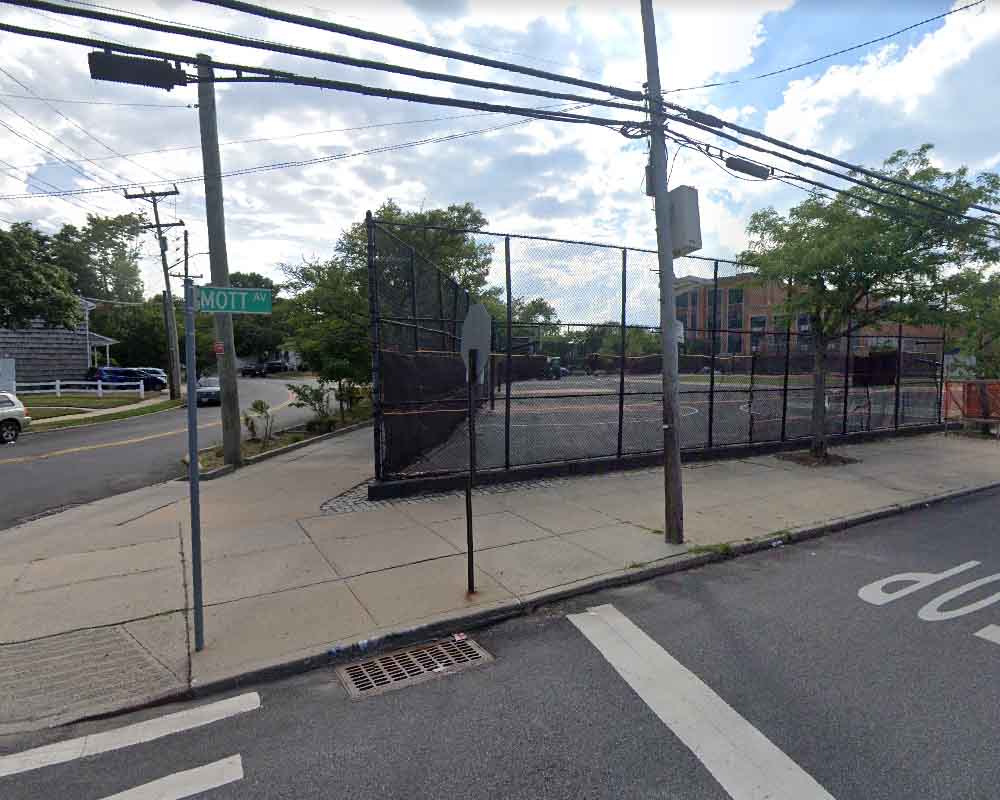 Body found in burning vehicle in Queens