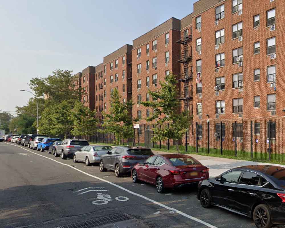 Man found dead, shot outside Brooklyn apartment building
