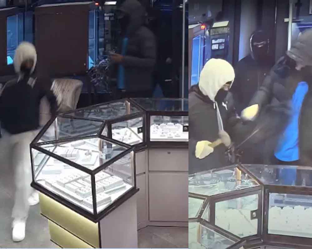 1/8/23, approx. 5PM, inside Facet Jewlery 99 7th Ave @NYPD78PCT Brooklyn. The suspects threatened a 59-yr-old victim while smashing the display cases and removing jewelry.