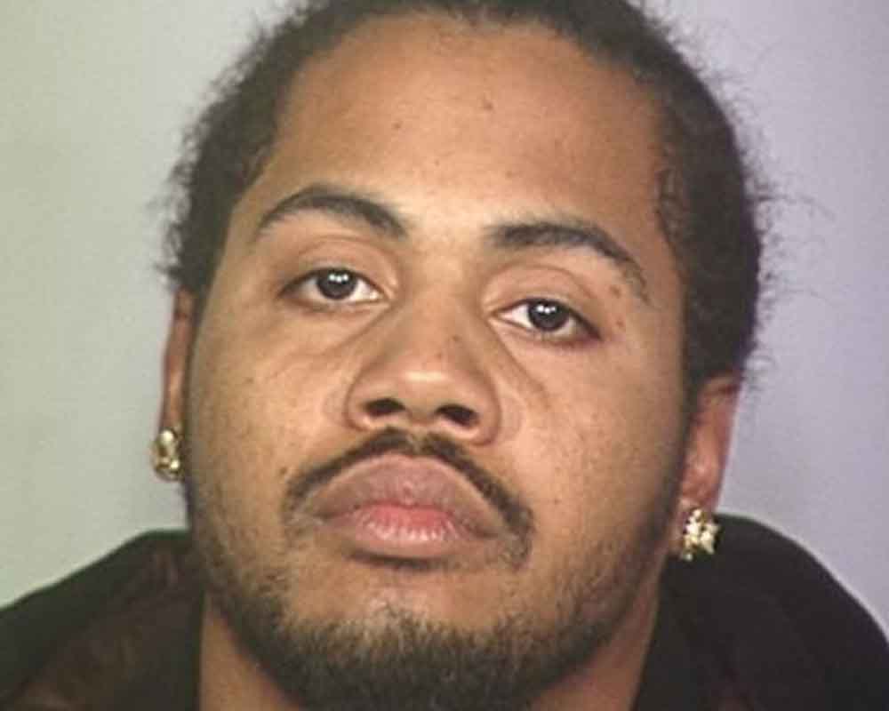 Police seeking suspect who repeatedly stabbed woman in Brooklyn