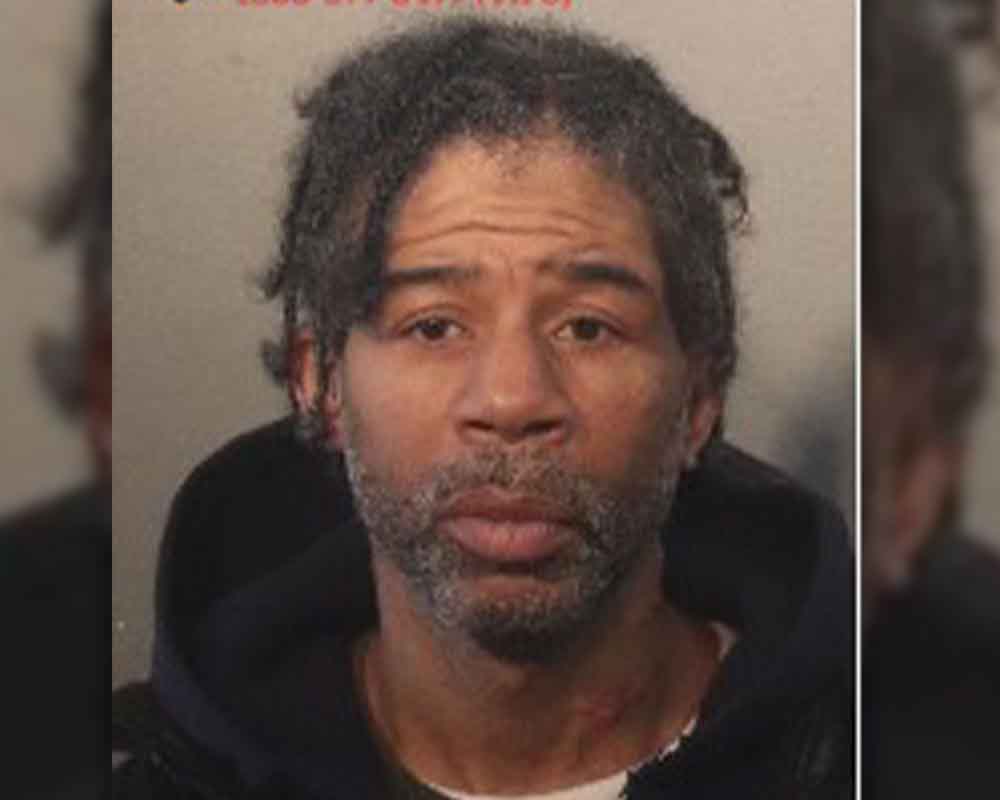 Woman stabbed outside her Staten Island home, suspect identified