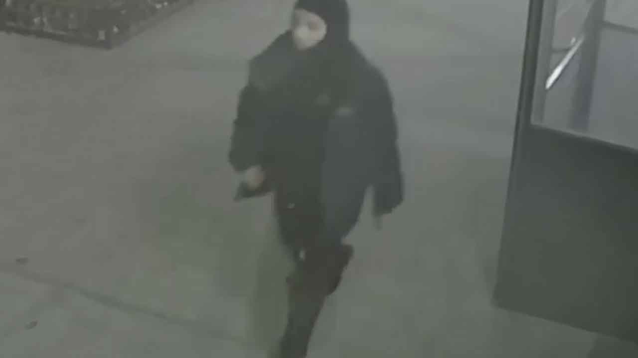 Burglar strikes Upper West Side neighborhood twice in one night