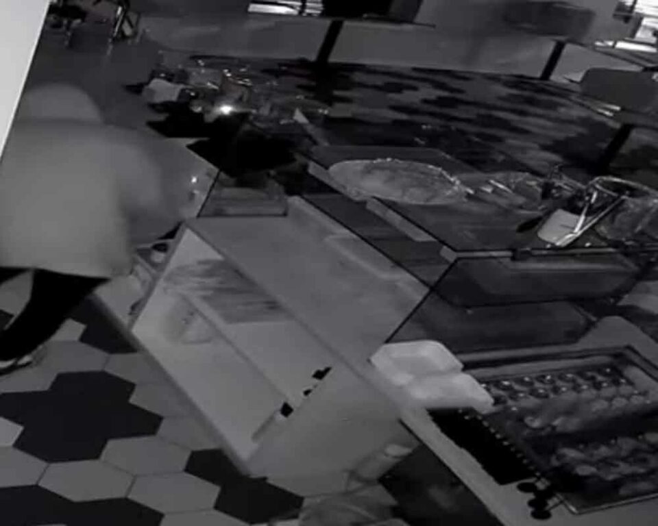 Germantown coffee shop hit by early morning burglar