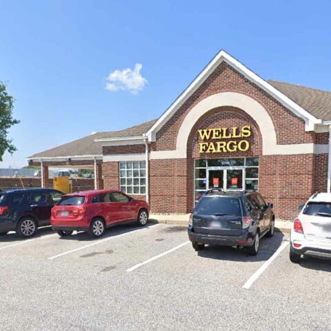 Female bank robber had second thoughts about robbing bank demanded note back, fled - photo licensed by shore news network.