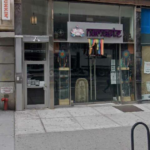 Burglar threw brick through window to gain access in manhattan commercial break-in - photo licensed by shore news network.