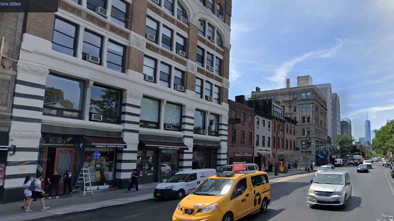 92-year-old woman victim of purse snatcher in Greenwich Village